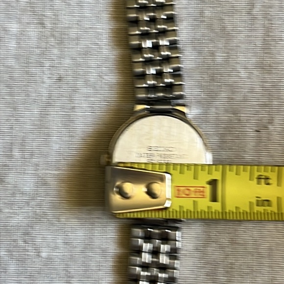 Seiko gold and silver watch with date display. - Picture 12 of 12